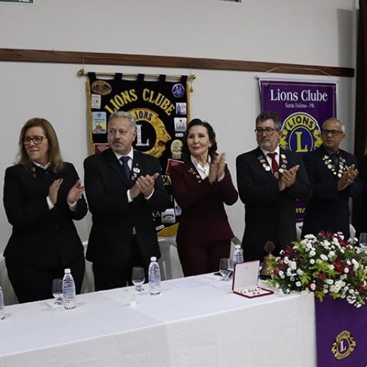 Célia Bianchet é reconduzida a presidência do Lions Club Santa Helena