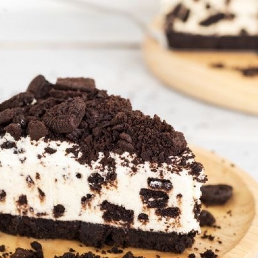 Cheesecake de oreo fácil e sem forno