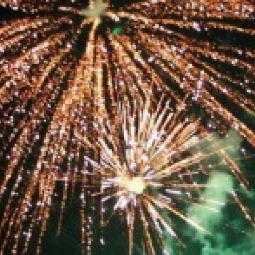 Com apoio do Estado, Litoral terá shows de fogos de artifício sem poluição sonora