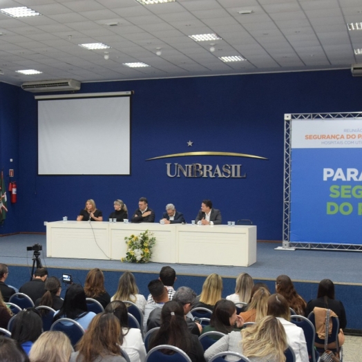 Com participação da Anvisa, Secretaria da Saúde do Paraná debate segurança do paciente