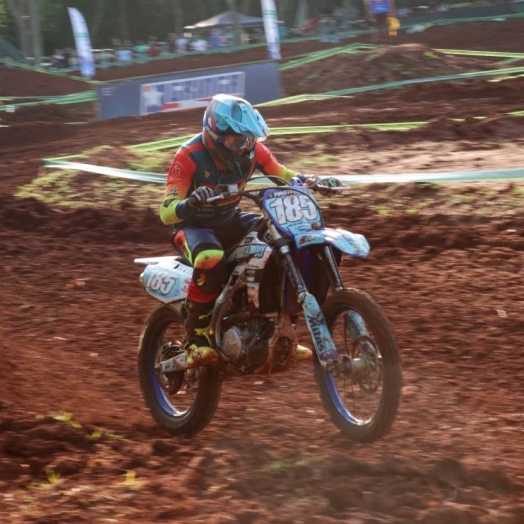 Competidores de todo o Brasil estarão em Santa Helena para etapa paranaense de motocross