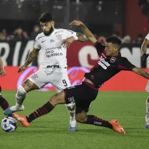 Corinthians segura empate com Newell’s e vai às quartas da Sul-Americana