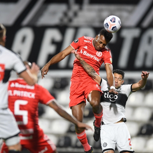 Daniel brilha, Inter empata e decide vaga nas quartas da Liberta em casa