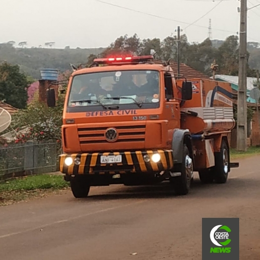 Defesa Civil é acionada para combater incêndio à campo em Santa Helena