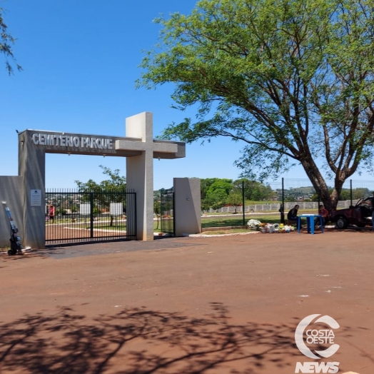 Dia de finados: Familiares prestam homenagem em São Miguel do Iguaçu