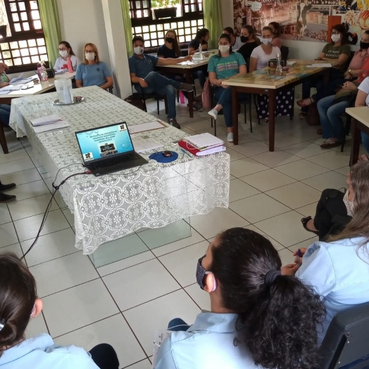 Diretores das Escolas de Missal recebem devolutiva das avaliações diagnósticas