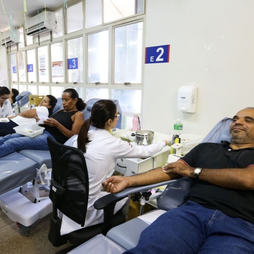 Doações de sangue caem 20% e governo lança campanha