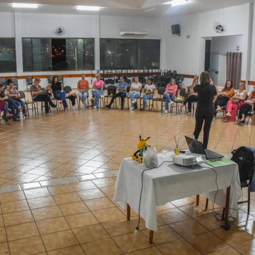 Educação de São Miguel do Iguaçu reúne professores para o encerramento de formação do Programa ‘União faz a Vida’