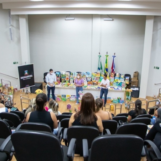 Educação inicia o ano com reunião de diretores e coordenadores em Medianeira