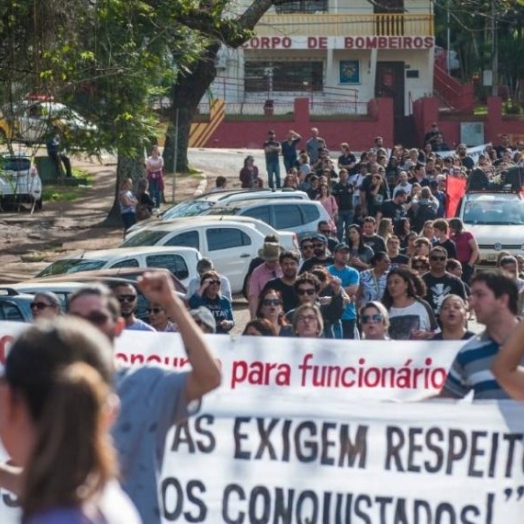 Educadores aprovam greve e não retomarão aulas on-line ou presenciais em fevereiro