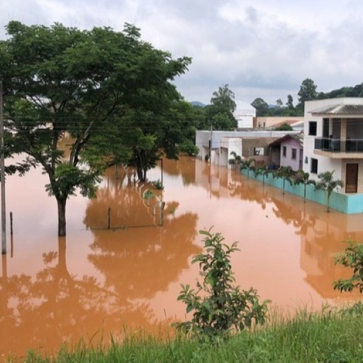 Em quatro dias, 65 mil pessoas foram atingidas por temporais no Paraná, diz Defesa Civil