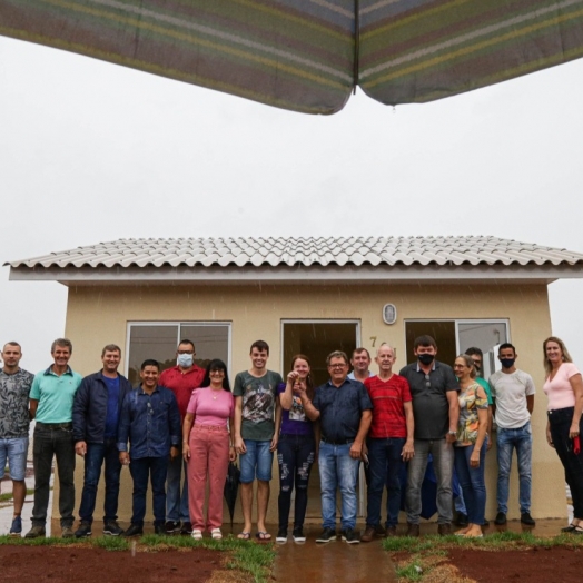 Entrega da 1ª etapa do Loteamento Esperança em Missal