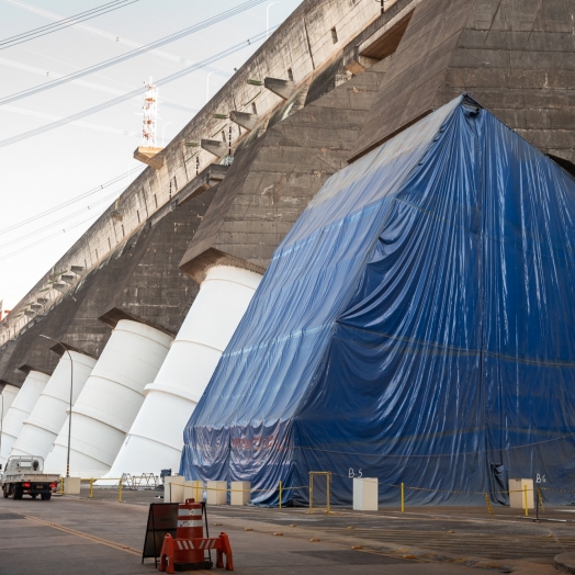 Equipamentos em dia: Manutenção garante sustentabilidade de condutos forçados da usina de Itaipu