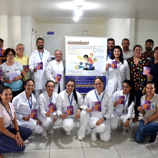 Equipe da Saúde e estudantes da UNIGUAÇU realizam campanha de prevenção à hanseníase