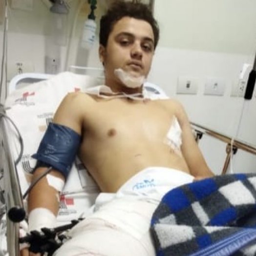 Família promove jantar dançante em prol de jovem que sofreu acidente de moto