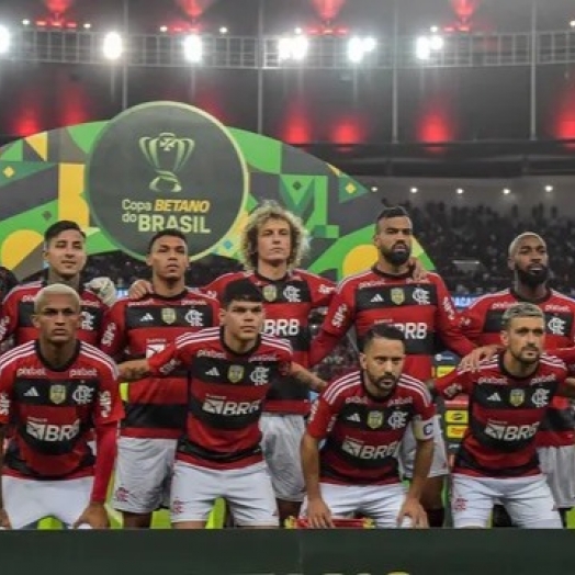 Flamengo vence o Athletico-PR de virada e larga em vantagem nas quartas da Copa do Brasil