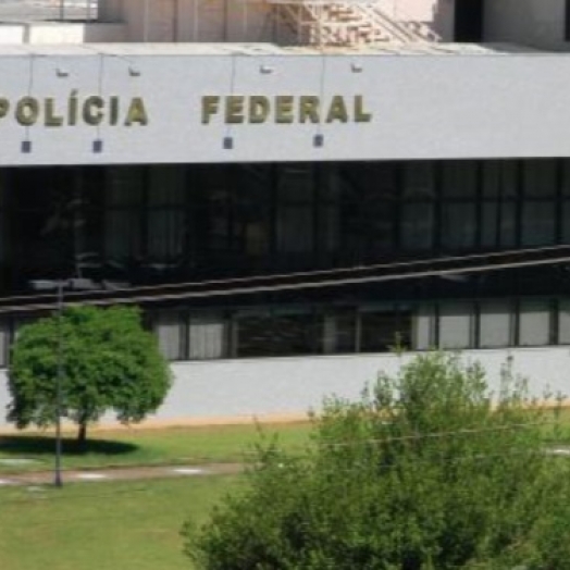 Foz: funcionários furtam celulares da Receita Federal e são alvos da Polícia Federal