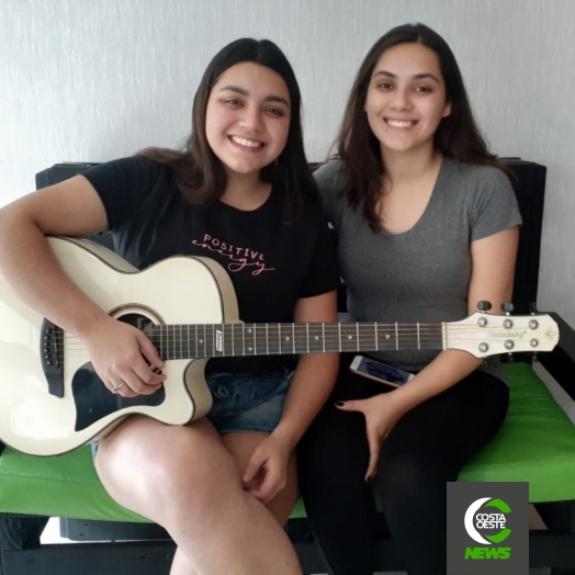 Geovana e Jordana se apresentam no programa Assim Canta a Costa Oeste