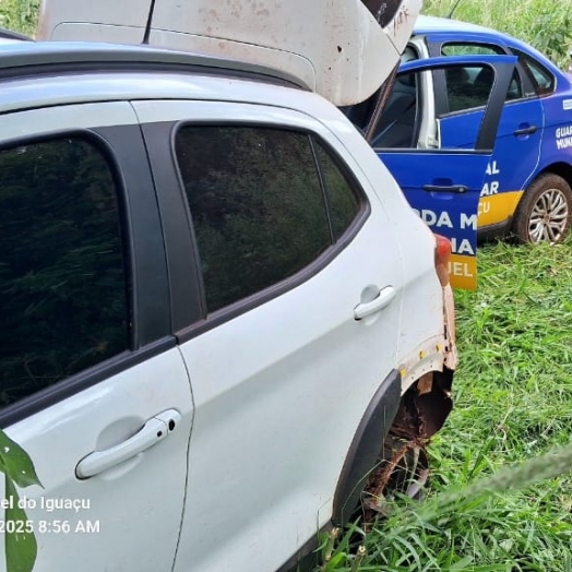 GM de São Miguel do Iguaçu localiza veículo abandonado com munição de arma de fogo