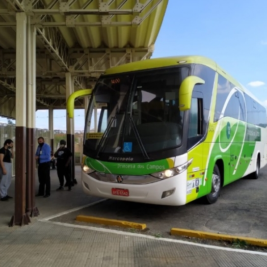 Governador sanciona lei da gratuidade de passagens para idosos nos ônibus intermunicipais