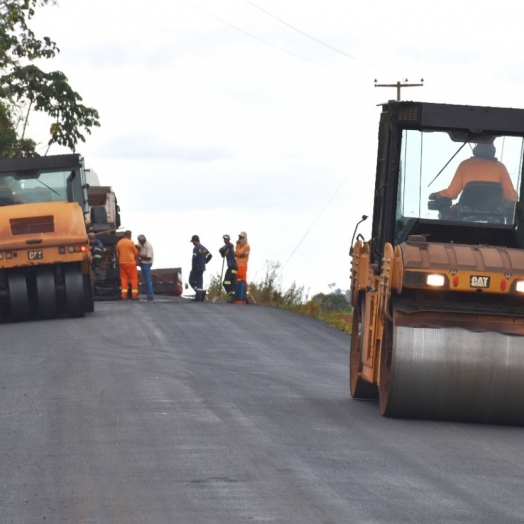 Governo de São Miguel inicia obra de pavimentação asfáltica na comunidade Alto Laranjita