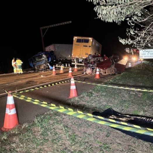 Gravíssimo acidente deixa 4 vítimas fatais na BR-277 em Candói