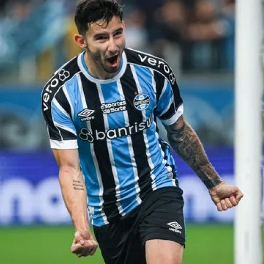 Grêmio vence Bahia nos pênaltis e avança para a semi da Copa do Brasil