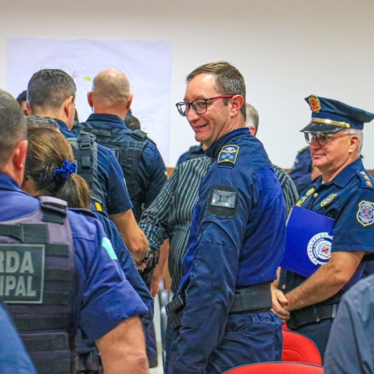 Guardas municipais de São Miguel do Iguaçu participam do IV Encontro de Segurança Pública em Arapongas