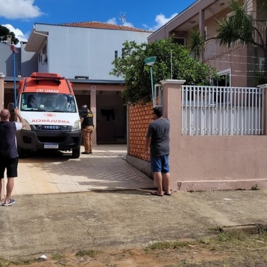 Idosa foge de abrigo para denunciar agressões e Vigilância Sanitária interdita instituição