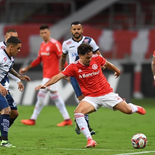 Inter para no goleiro e empata com o São José no Beira-Rio