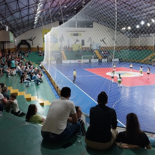 Interfirmas de futsal da ACISMI está agitando o Ginásio Joelson Marcelino com várias partidas e muitos gols