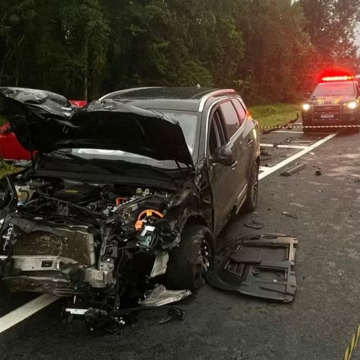 Jovem morre em acidente entre dois carros na BR-277, no Paraná