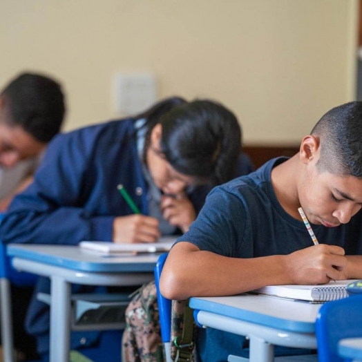 Justiça suspende greve dos professores da rede estadual