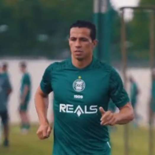 Leandro Damião é relacionado pela primeira vez no Coritiba e fala em fazer história