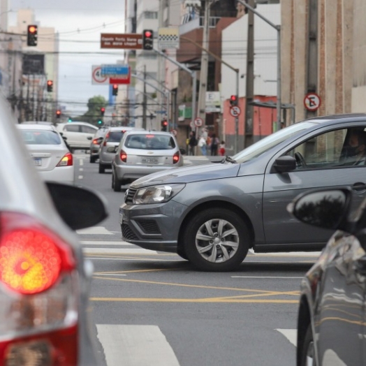 Licenciamento dos veículos com placas de final 6, 7 e 8 vence em outubro