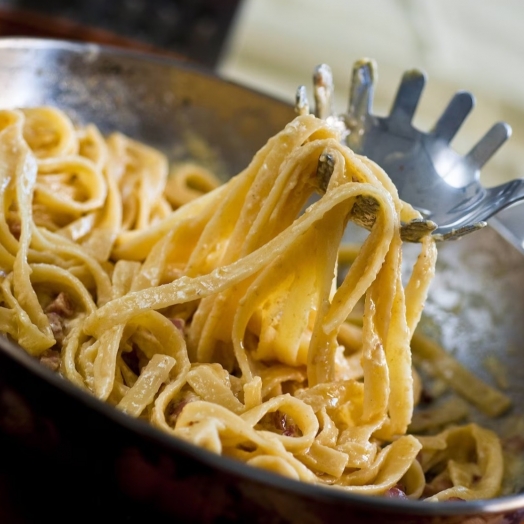 Macarrão à carbonara