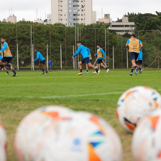 Manhã de sábado com treinamento focado na parte técnica