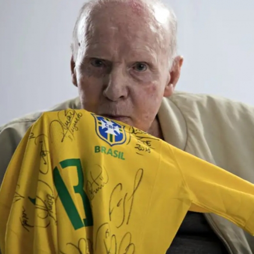 Morre Zagallo, o único tetracampeão mundial de futebol