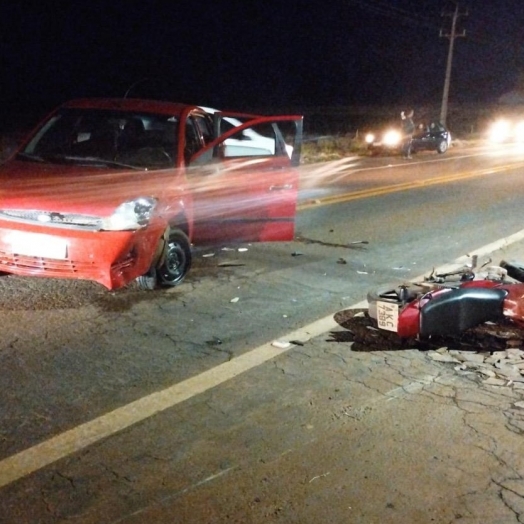 Motociclista é encaminhado ao hospital após forte colisão em Santa Helena