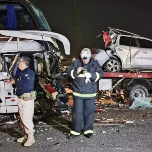 Motorista da Viação Catarinense morre em grave acidente, na BR-277