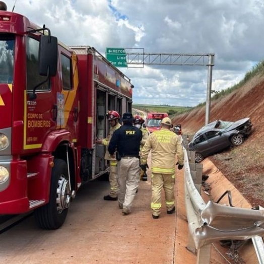 Mulher morre em capotamento na BR-163