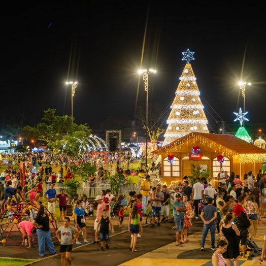 Natal Águas e Luzes: Gramadão e Praça da Paz ficam iluminados até esta sexta-feira (5)