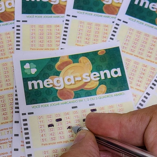 Ninguém acerta sorteio e prêmio da Mega-Sena acumula de novo