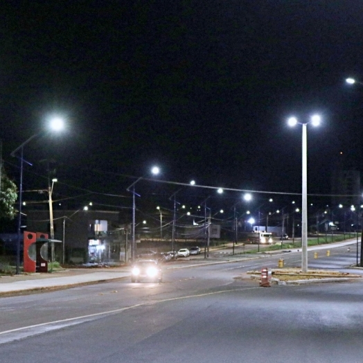 Itaipulândia: noventa e seis postes com lâmpadas LED iluminam a duplicação Caramuru-Sede