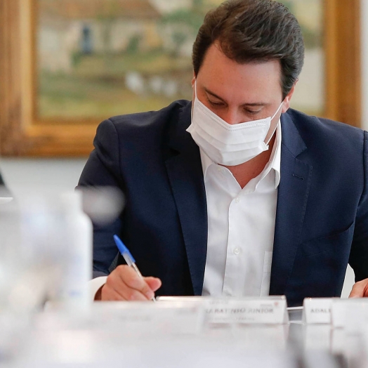 Novo decreto do governo do Paraná muda as regras aos domingos e flexibiliza toque de recolher