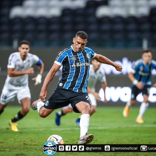 Ouça o gol:Grêmio vence São Paulo e garante vantagem com gol de Diego Souza