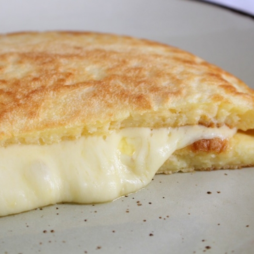 Pão de queijo de frigideira