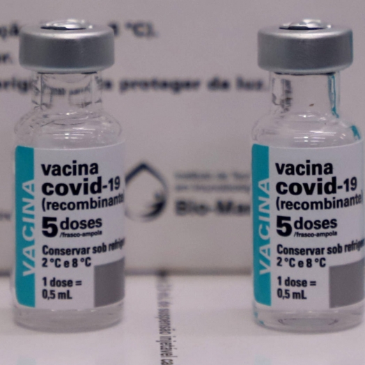 Paraná descentraliza vacinas da Pfizer e 21 municípios recebem as doses na próxima semana
