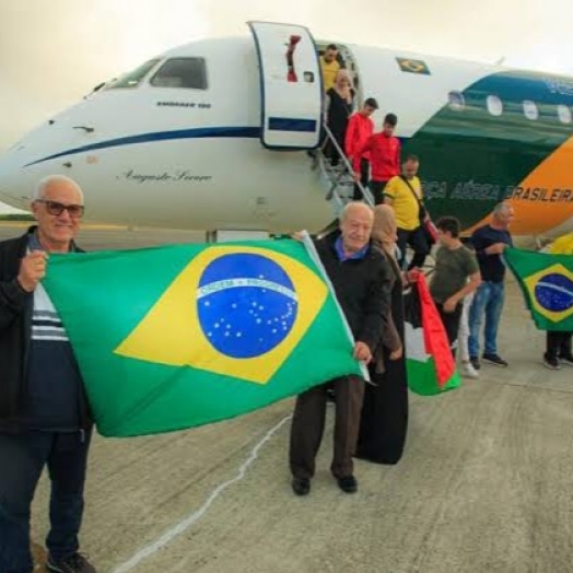 Paranaenses resgatados na Cisjordânia chegam ao Brasil: 