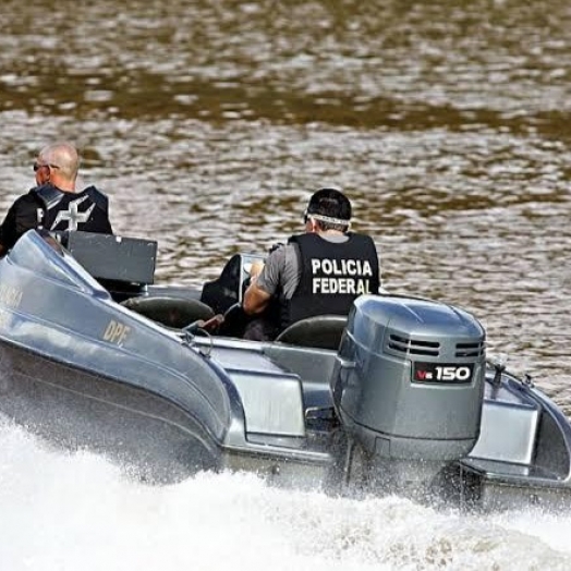 PF resgata pescadores à deriva em Santa Helena no Lago de Itaipu